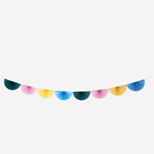 Paper garland. 200 cm