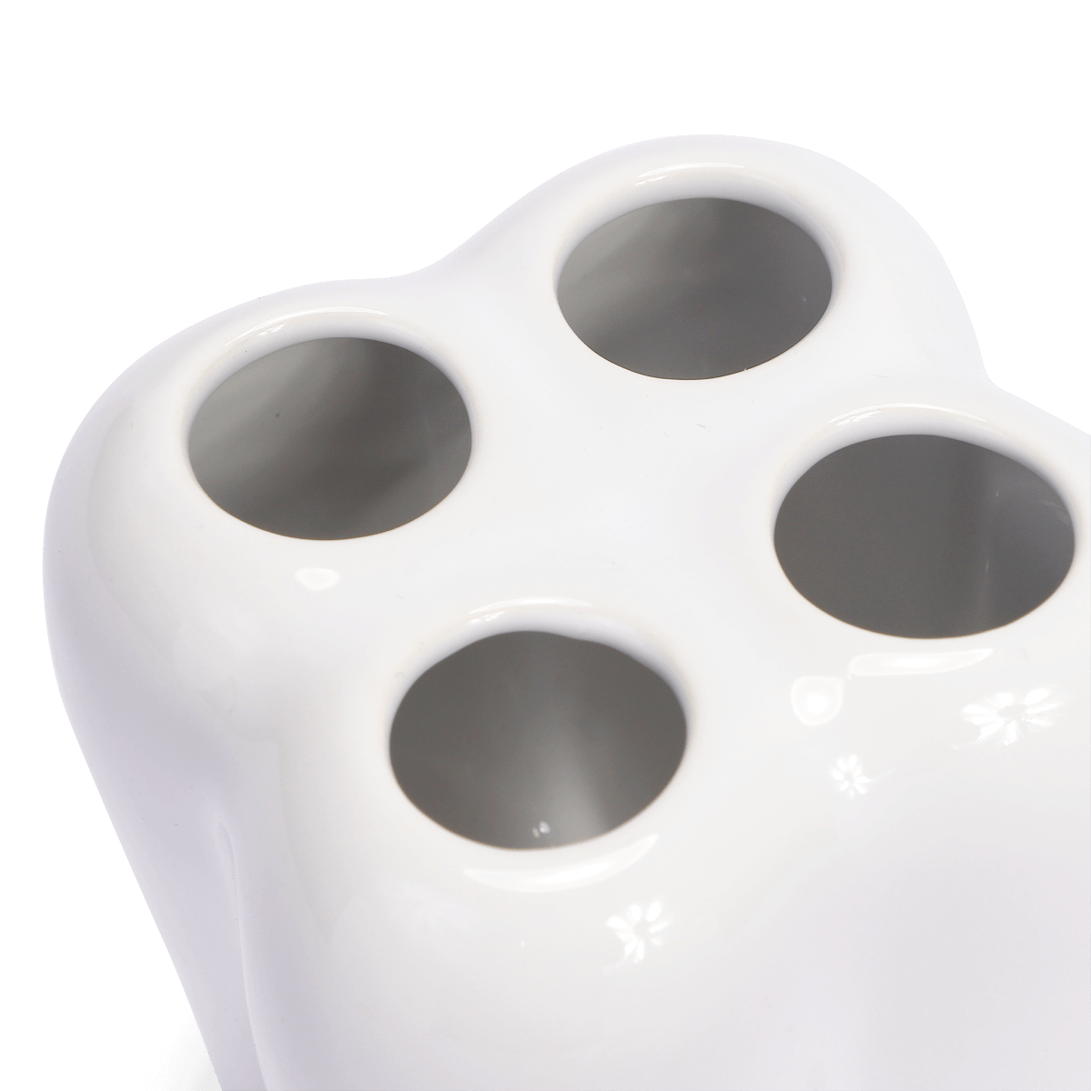 Toothbrush holder - DEV - Flying Tiger Copenhagen